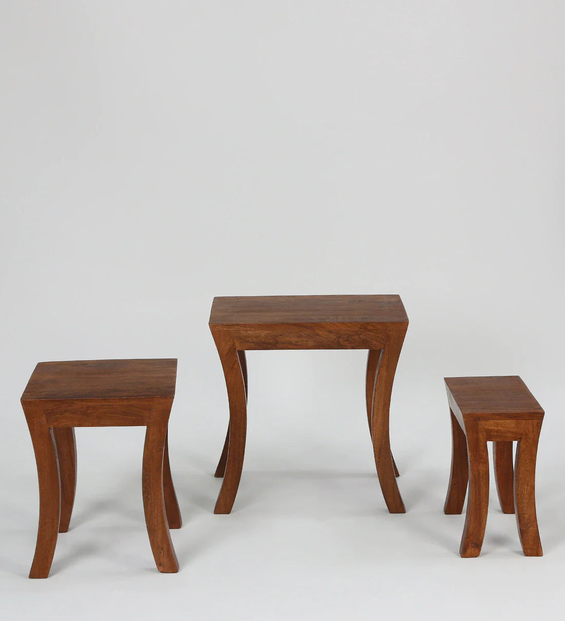 Classic Solid Wood Set of 3 Side Table In Natural Finish